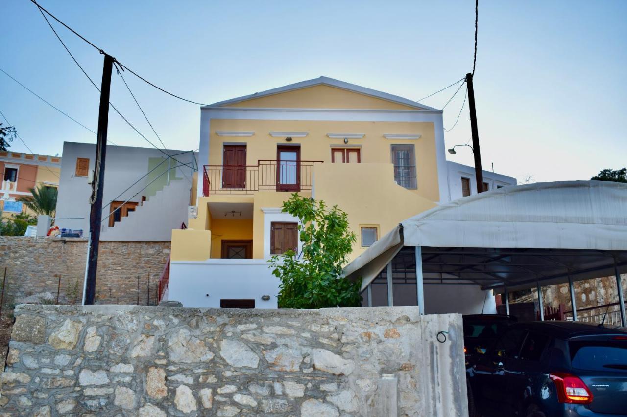 Κουλουντρη Villa ซีมี ภายนอก รูปภาพ